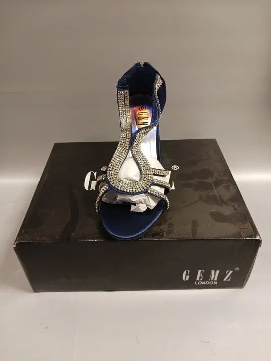 BOXED PAIR OF GEMZ LONDON OPEN TOE HIGH HEEL SHOES IN SATIN NAVY - 6	