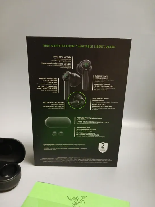 BOXED RAZER HAMMERHEAD TRUE WIRELESS HEADPHONES IN BLACK AND GREEN INCLUDES CHARGING CASE, CABLE, WRIST STRAP AND SPARE BUDS