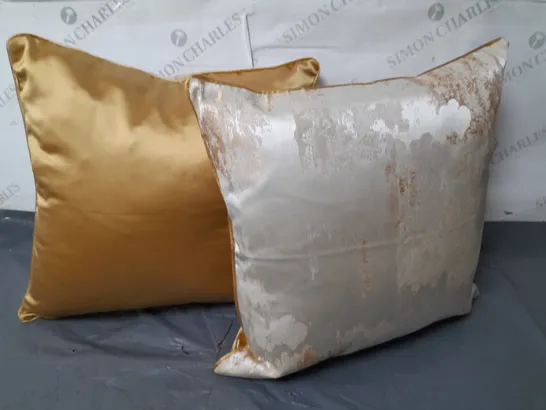 PAIR OF GOLD 35X35CM FILLED CUSHIONS