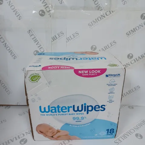 BOX OF 18 WATER WIPES 