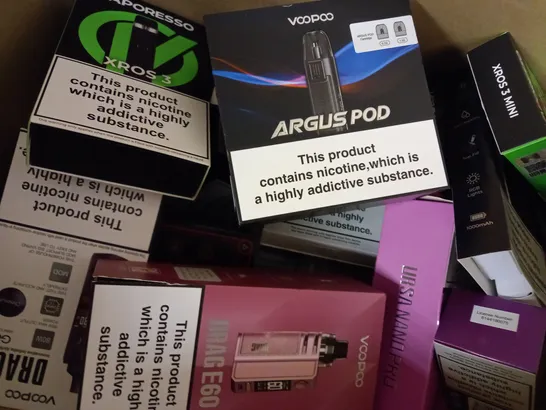 APPROXIMATELY 20 ASSORTED BOXED VAPING PRODUCTS TO INCLUDE VAPORESSO XROS 3, VOOPOO DRAG 360, VOOPOO ARGUS POD ETC. 