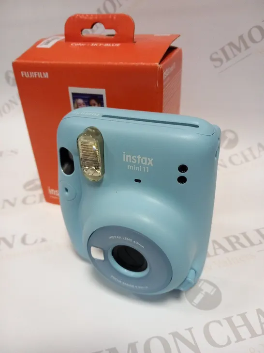 BOXED FUJIFILM INSTAX MINI 11 INSTANT CAMERA