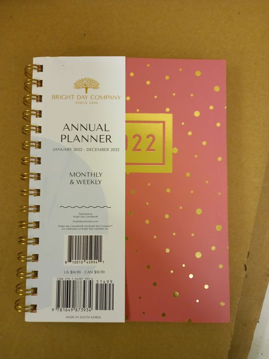 2022 ANNUAL PLANNER (JANUARY-DECEMBER), MONTHLY AND WEEKLY (USA-CENTRIC)