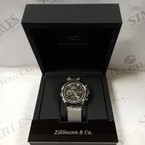 MEN’S ZIHLMANN & CO CHRONOGRAPH WATCH – MODEL ZC70 – BLACK COLOUR CASE – BLACK DIAL WITH SUB DIALS – 3ATM WATER RESISTANT – STAINLESS STEEL STRAP