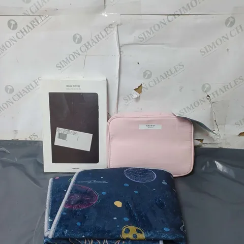 APPROXIMATELY 20 HOUSEHOLD ITEMS TO INCLUDE SAMSUNG TABLET COVER, COSMETICS BAG AND A RUG