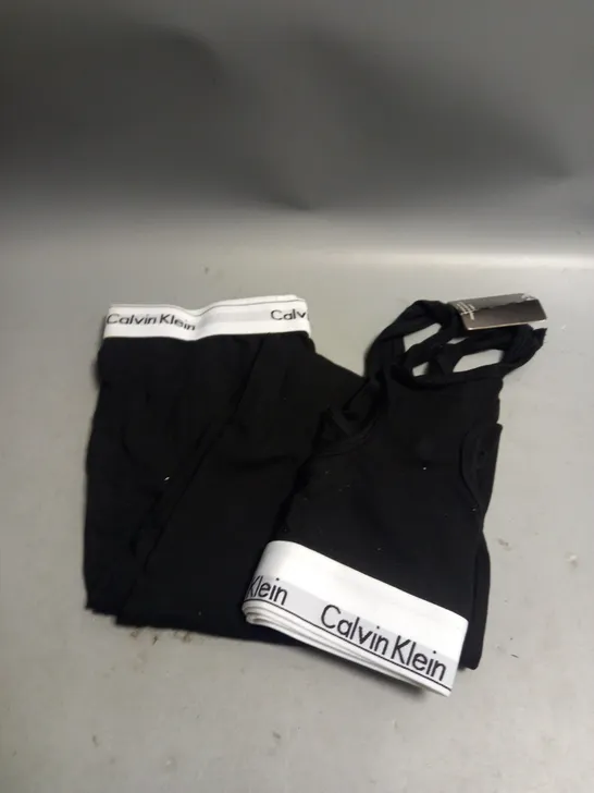 BOXED CALVIN KLEIN LADIES CROP TOP AND LEGGINGS SET BLACK SIZE MEDIUM