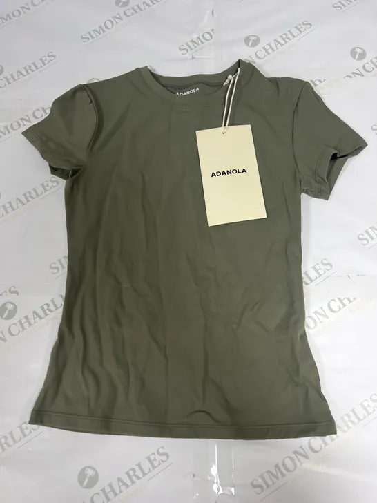 ADANOLA SHORT SLEEVE LONGLINE TOP IN OLIVE GREEN SIZE SMALL