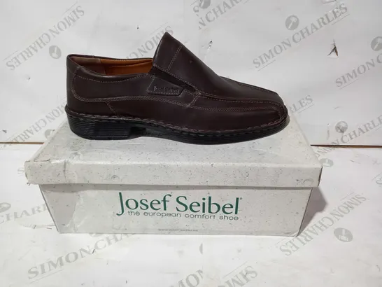 BOXED PAIR OF JOSEF SEIBEL DAKOTA LEATHER SLIP-ON SHPES IN BROWN EU SIZE 46