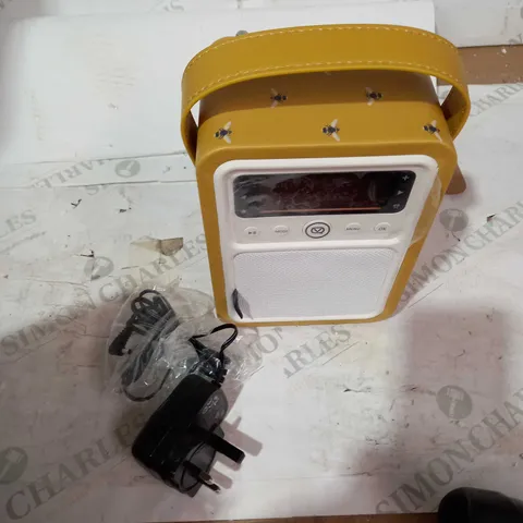 radio with bee design