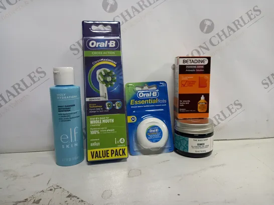 BOX OF APPROX 14 ASSORTED HEALTH AND BEAUTY ITEMS TO INCLUDE - ORAL-B CROSS ACTION TOOTHBRUSH HEADS - BETADINE ANTISEPTIC SOLUTION - ORAL-B ESSENTIALS FLOSS ETC