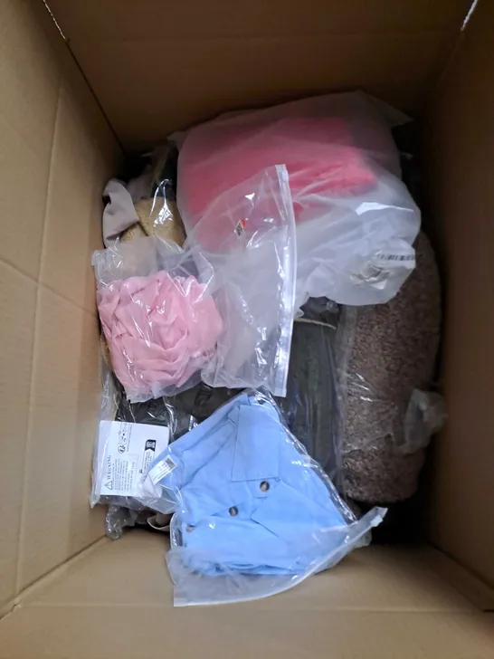 BOX OF APPROXIMATELY 20 ASSORTED CLOTHING AND FASHION ITEMS IN VARIOUS STYLES, SIZES, AND COLOURS - COLLECTION ONLY