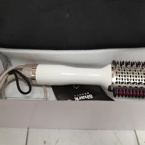 BOXED SHARK SMOOTHSTYLE HOT BRUSH & SMOOTHING COMB