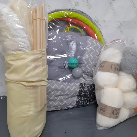 APPROXIMATELY 10 ASSORTED ITEMS TO INCLUDE BALLS OF WOOL, MINI TENT, POOL PLAY GYM, ETC - COLLECTION ONLY