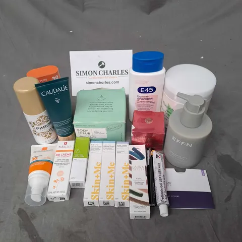 APPROXIMATELY 20 ASSORTED COSMETIC PRODUCTS TO INCLUDE CAUDALIE INSTANT DETOX MASK, UPCIRCLE LEMONGRASS BODY SCRUB, SKIN+ME SKINCARE ETC