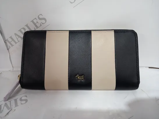 RADLEY BLACK AND BEIGE CLUTCH PURSE