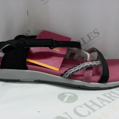 REGATTA LADY ROMA SANDALS SIZE 6