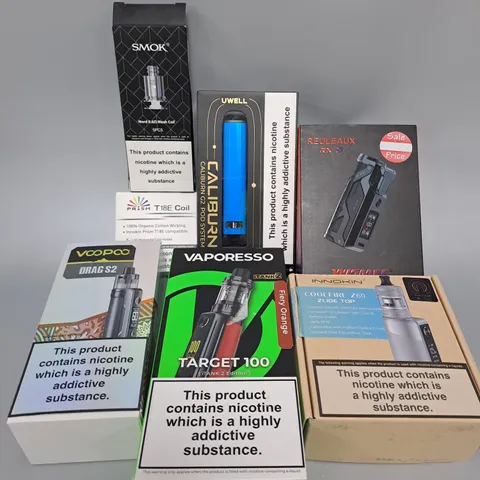 BOX OF APPOROXIMATELY 15 ASSORTED E-CIGARATTES TO INCLUDE VAPEROSSO , SMOK, INNOKIN ETC.