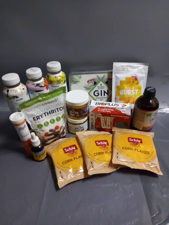 APPROXIMATELY 12 ASSORTED FOOD/DRINK PRODUCTS TO INCLUDE - JUST BEE VITAMIN HONEY - HUEL MEAL DRINK - NATURAL&NOBLE GIN BOTANICALS SET - ETC