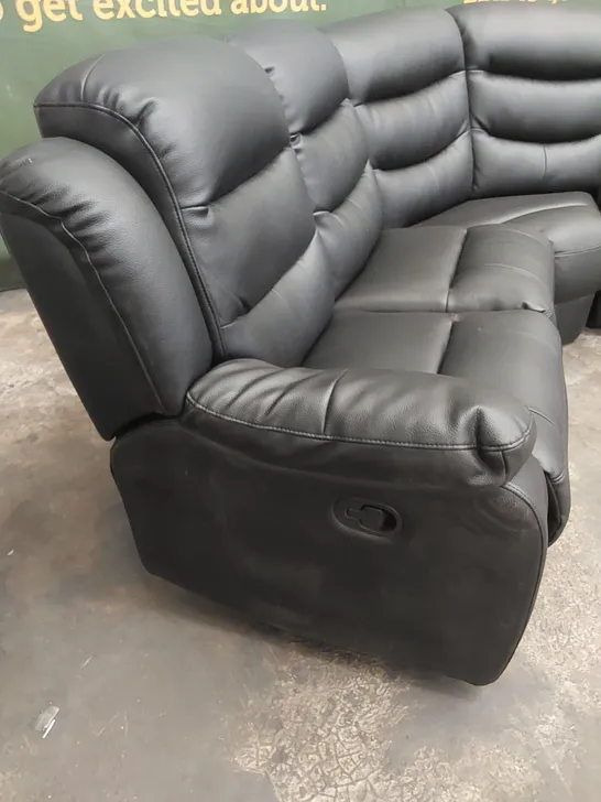 DESIGNER 5 SEATER CURVED LEATHER UPHOLSTERED MANUAL RECLINER SOFA - BLACK