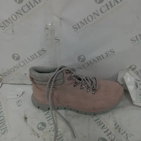 UNBOXED PAIR OF SKECHERS WARM BOOTS, BLUSH - SIZE 6.5