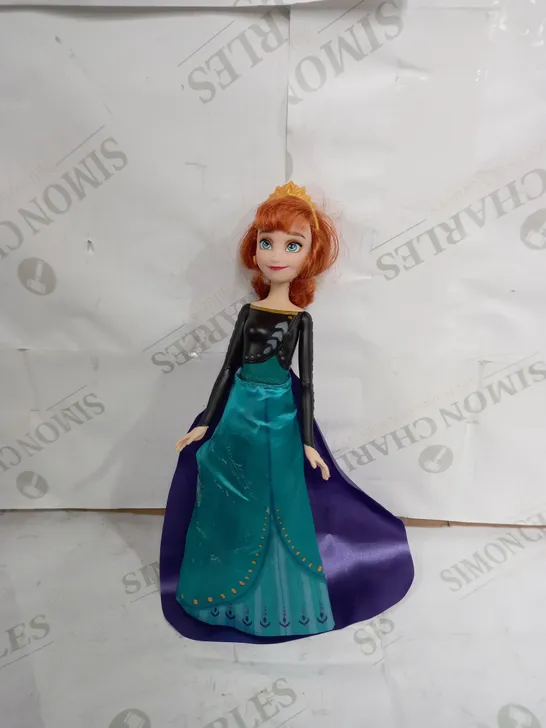 DISNEY FROZEN SINGING QUEEN ANNA DOLL RRP £25.99