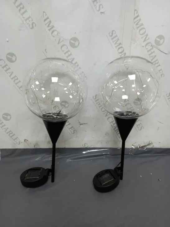 HOME 2 GARDEN SET OF 2 H2G SOLAR ORBS