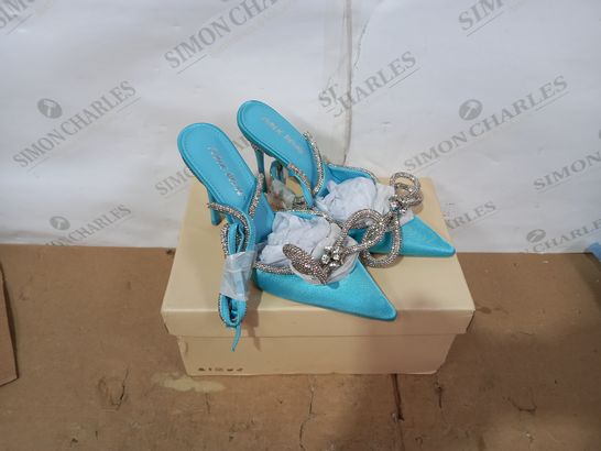 BOXED PAIR OF PUBLIC DESIRE BLUE/SPARKLE HIGH HEELS SIZE 5