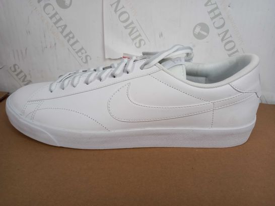 BOXED PAIR OF NIKE TENNIS CLASSIC TRAINERS (WHITE), SIZE 11 UK