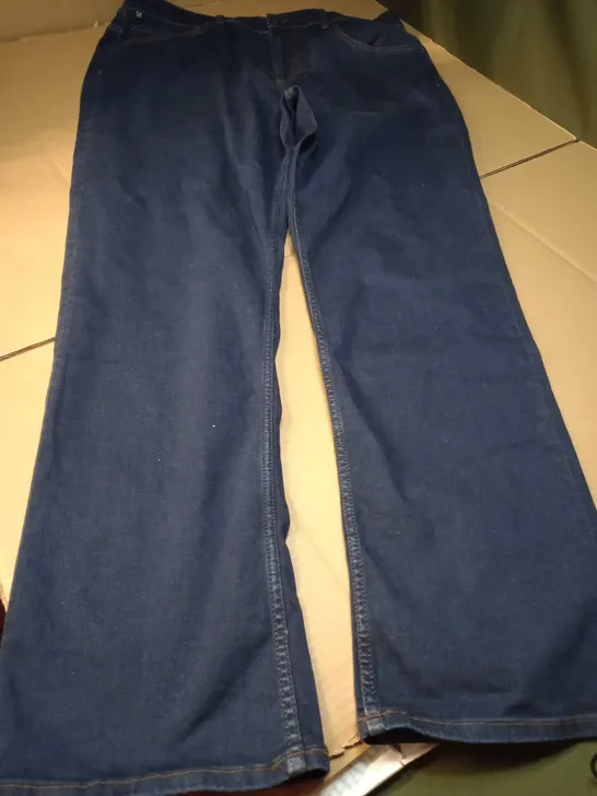 CREW CLOTHING COMPANY INDIGO/LOGO JEANS - SIZE 40R