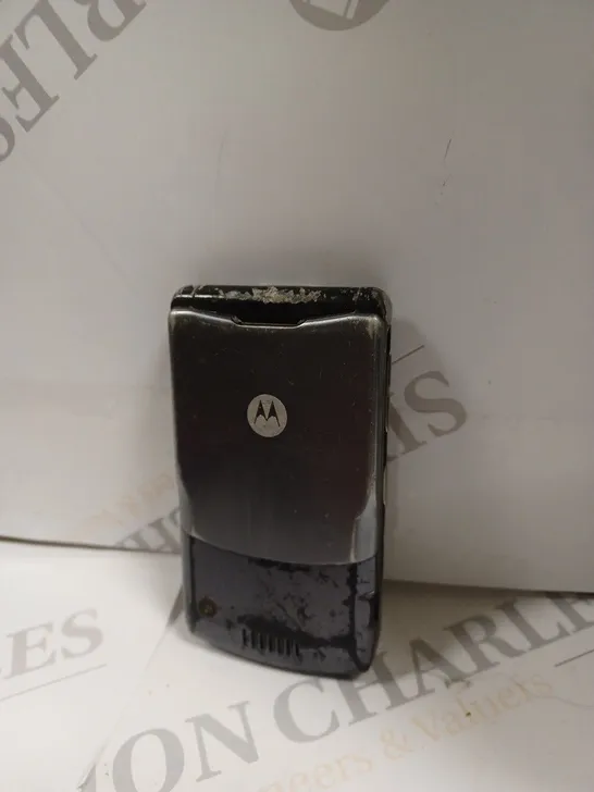 MOTOROLA RAZOR FLIP MOBILE PHONE 