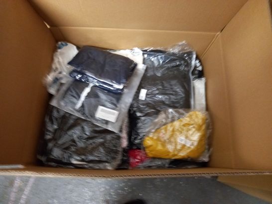 LARGE QUANTITY OF ASSORTED BAGGED CLOTHING ITEMS 