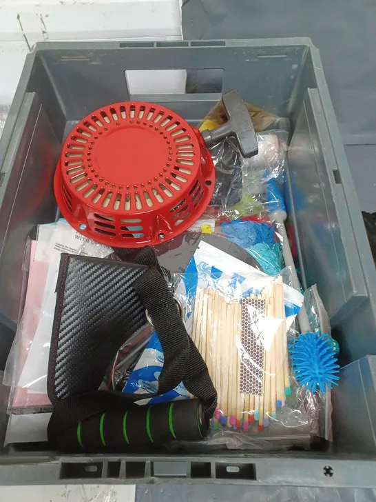 BOX OF APPROXIMATELY 15 ASSORTED HOUSEHOLD ITEMS TO INCLUDE DOG COLLAR, SHOE POLISH AND CRAFT SUPPLIES