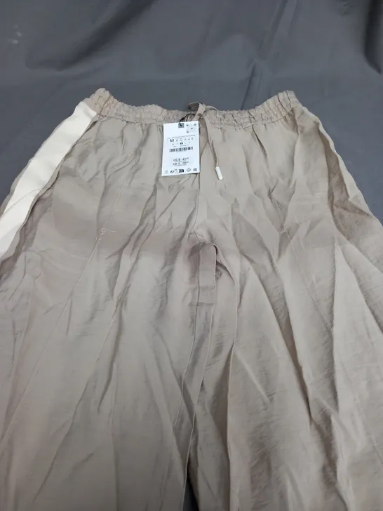 ZARA BEIGE BAGGY TROUSERS - MEDIUM