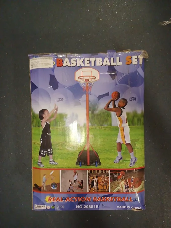 REAL ACTION BASKETBALL SET