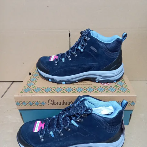 SKETCHERS MEMORY FOAM WATERPROOF BOOT NAVY UK SIZE 8