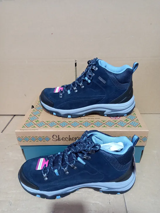 SKETCHERS MEMORY FOAM WATERPROOF BOOT NAVY UK SIZE 8