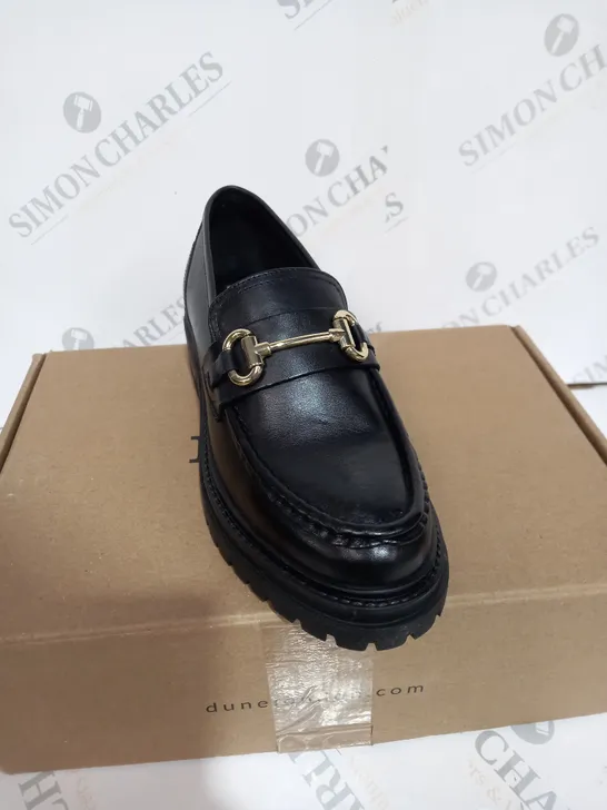 BOXED PAIR OF OUTLET DUNE GALLAGHER CHUNKY SNAFFLE TRIM LOAFERS IN BLACK UK SIZE 5