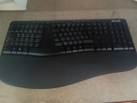 MICROSOFT ERGONOMIC KEYBOARD