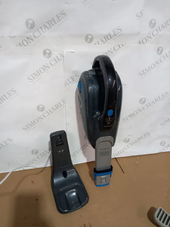 BLACK + DECKER SMARTTECH DUSTBUSTER 