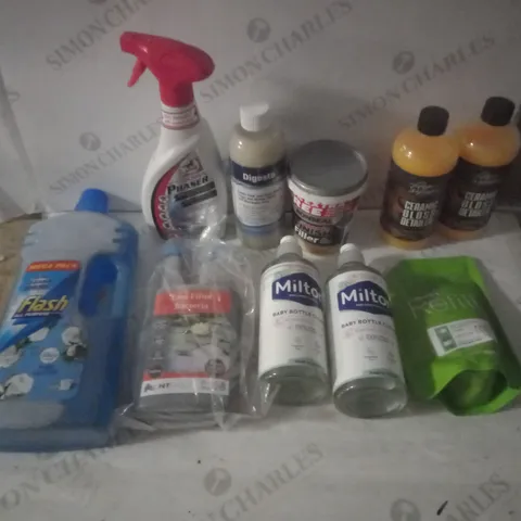 GROUP OF APPROX 10 ASSORTED CLEANING ITEMS TO INCLUDE CLEANER, FILLER, WASHING UP LIQUID ETC