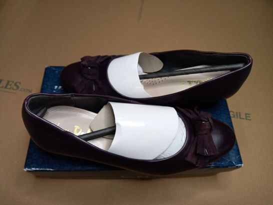 BOXED PAIR OF VAN-DAL DEEP PURPLE LEATHER COURT SHOES - SIZE 5.5