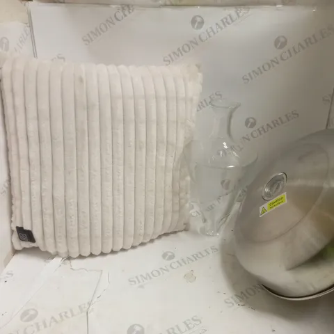 BOX OF APPROXIMATELY 5 ASSORTED ITEMS TO INCLUDE HEATED PILLOW, WINE DECANTER, COOKER LID, ETC