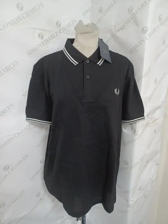 FRED PERRY TWIN TIP POLO IN BLACK SIZE L