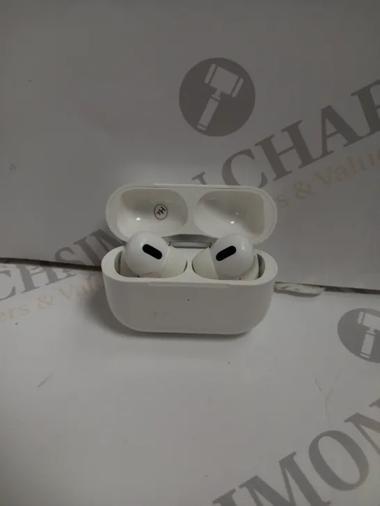 INPOD 3 WIRELESS EARBUDS - WHITE. 