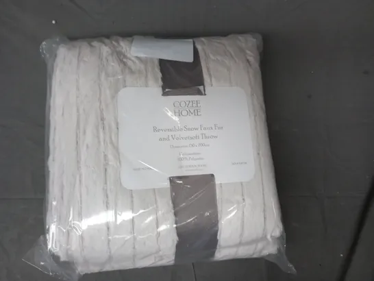 BOXED COZEE HOME REVERSIBLE SNOW FAUX FUR AND VELVETSOFT THROW