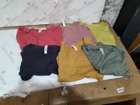 BOX OF ASSORTED WOMEN CLOTHES TO INCLUDE TOPS AND VESTS 