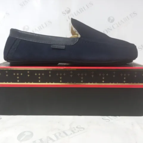 BOXED PAIR OF TED BAKER VALLANT SLIPPERS IN NAVY UK SIZE 10
