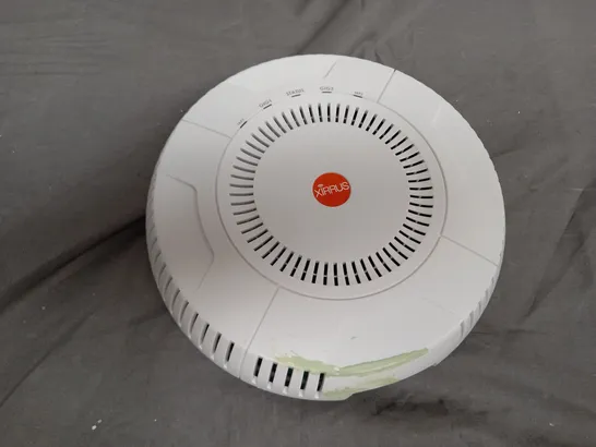 XIRRUS XR600 SERIES ACCESS POINT