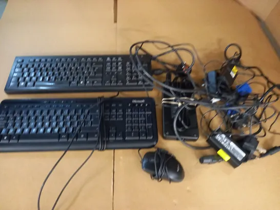 LOT OF ASSORTED COMPUTER PERIPHERALS AND CABLES