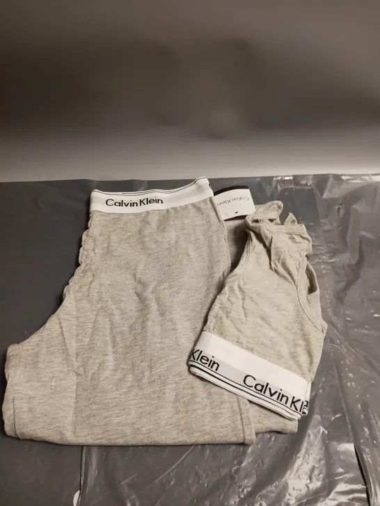 BOXED CALVIN KLEIN LADIES CROP TOP AND LEGGINGS SET GREY SIZE XL